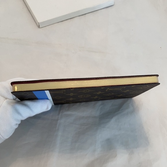 LOUIS Vuitton Clemence Notebook "Ski Slopes" - Picture 6 of 13